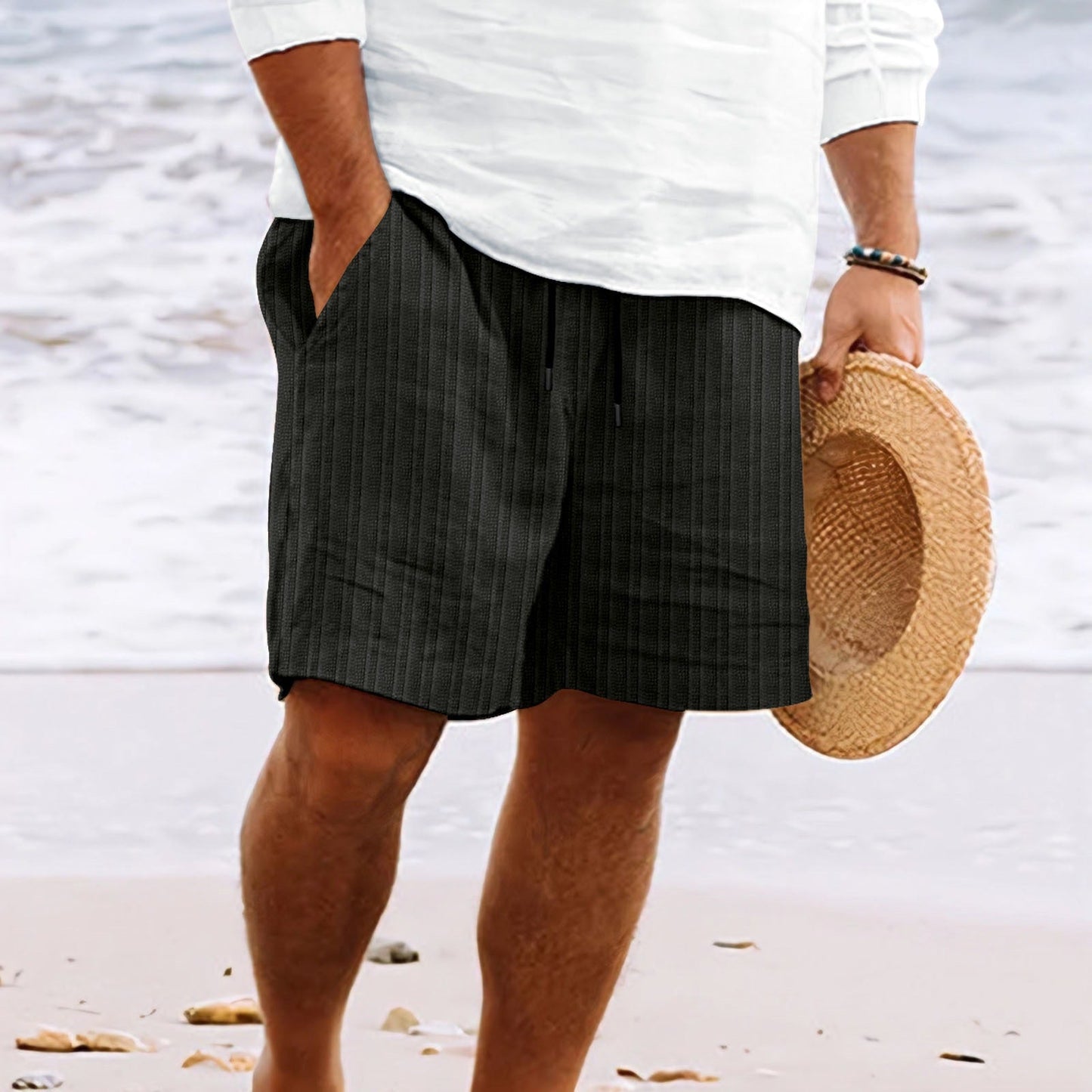 luuk | gestreepte strandshorts met trekkoord zwart